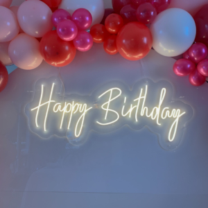 neon-sign-happy-birthday-mieten-frankfurt-hochzeit-event-dekoverleih-frankfurt-globaldesire