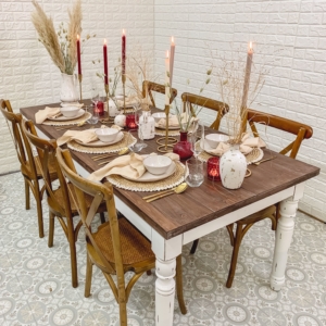 holztisch-mary-landhaus-braun-weiss-verleih-event-hochzeit-frankfurt-globaldesire (10)